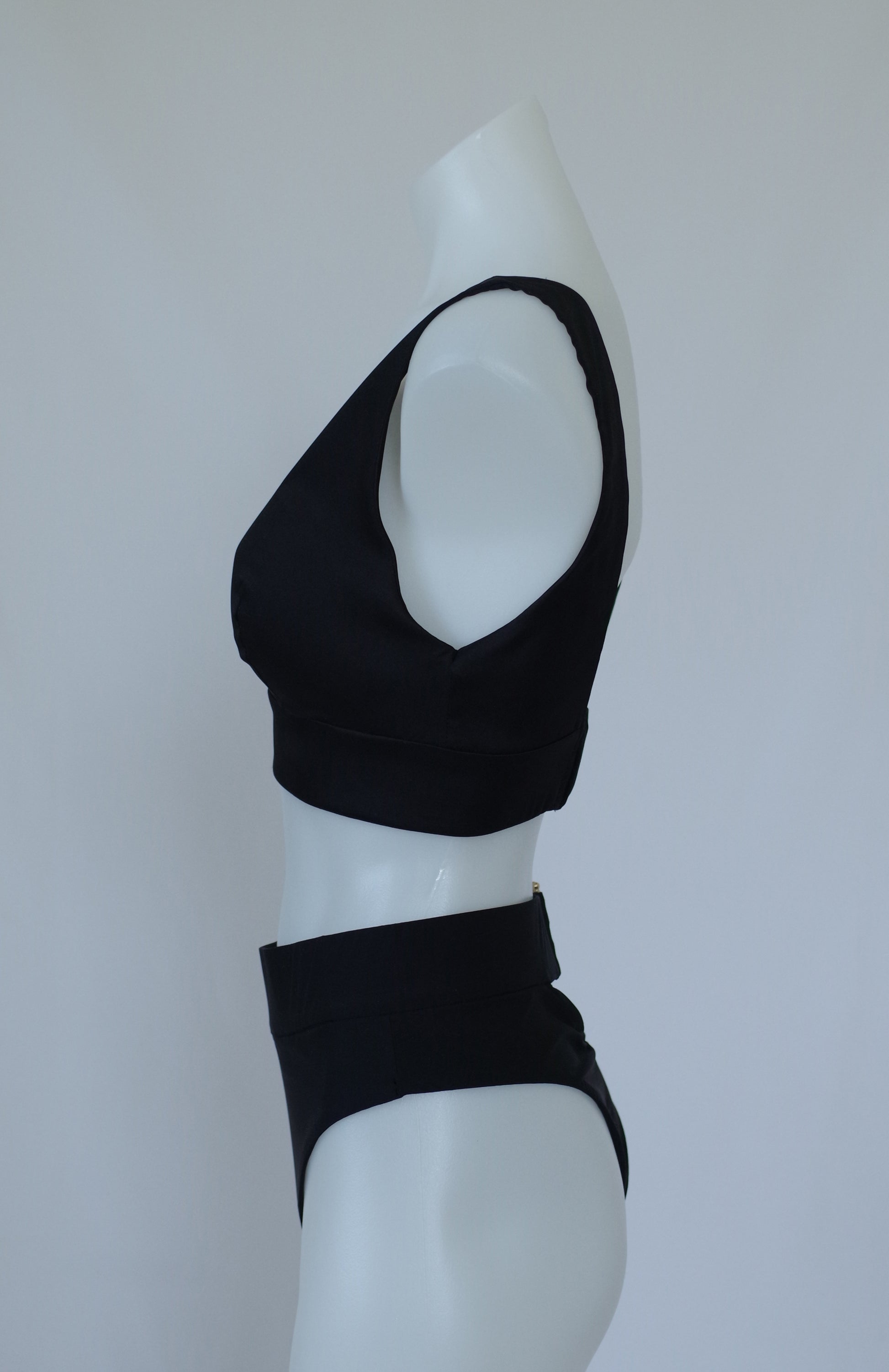 V Tuxedo Bra